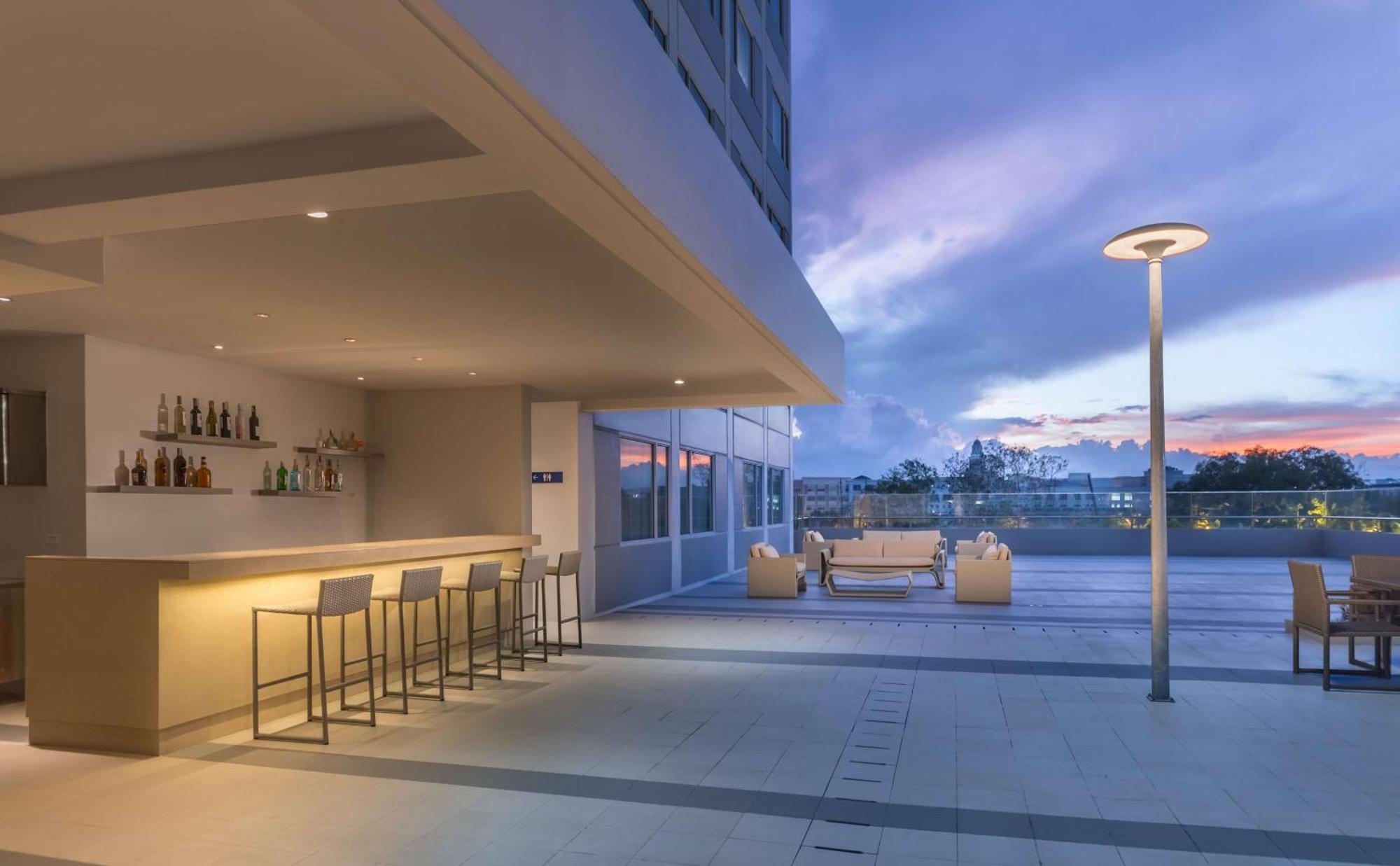 Park Inn By Radisson Iloilo Zewnętrze zdjęcie