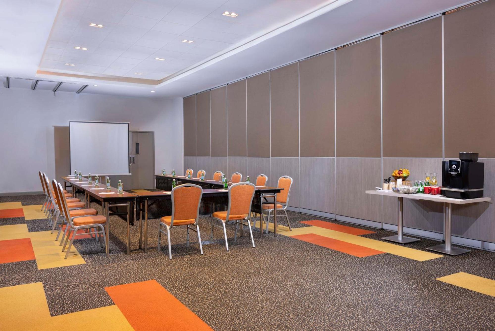Park Inn By Radisson Iloilo Zewnętrze zdjęcie